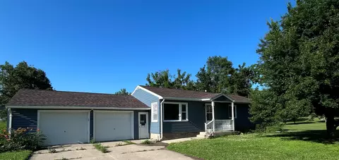 320 1st Ave, Grinnell, IA 50112
