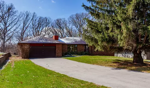 446 Rookwood Dr, Ames, IA 50010