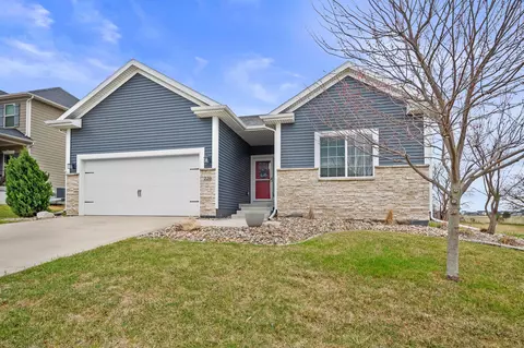 226 W High Rd, Norwalk, IA 50211
