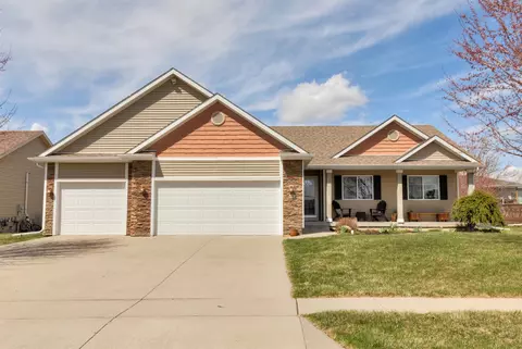 404 SW 30th St, Ankeny, IA 50023