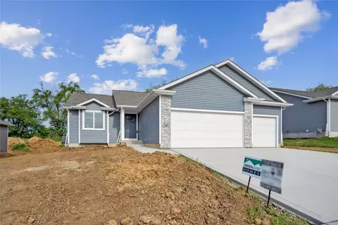 201 S Walnut Dr, Norwalk, IA 50211