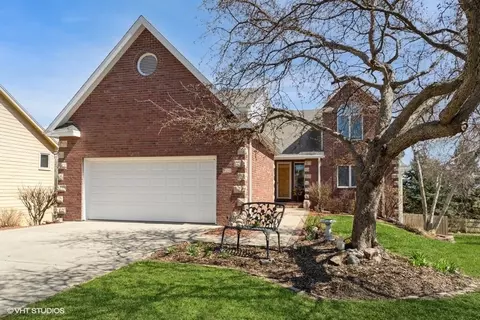 920 S 26th St, West Des Moines, IA 50265