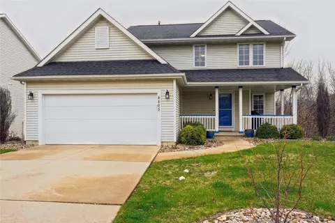 4465 Meadow Valley Dr, West Des Moines, IA 50265