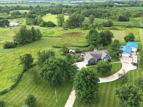 11818 Dakota St, Norwalk, IA 50211