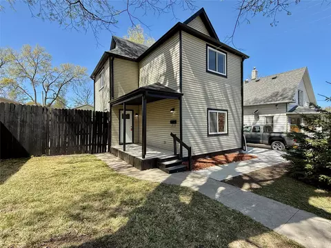 1368 E 13th St, Des Moines, IA 50316
