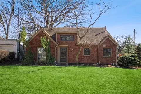 4820 Grand Ave, Des Moines, IA 50312