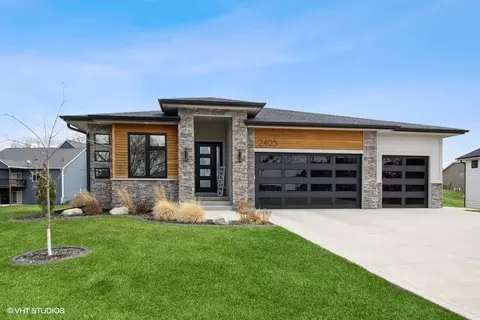 2405 NE Little Beaver Dr, Grimes, IA 50111