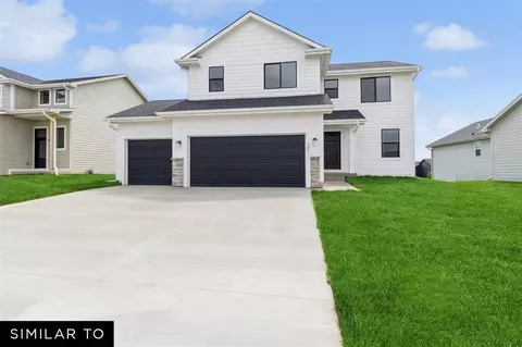 1012 Willow Valley Dr, Norwalk, IA 50211