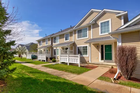 687 SE Williams Ct, Waukee, IA 50263
