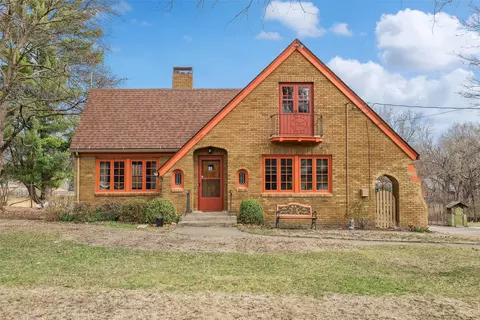 4021 Amick Ave, Des Moines, IA 50310