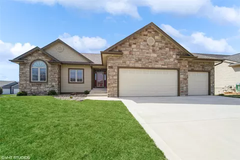 4306 NE Otter Ct, Ankeny, IA 50021