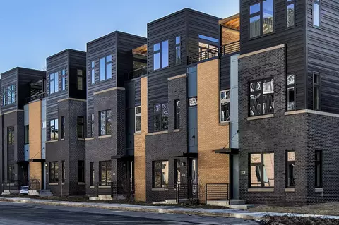 209 Maple St, Des Moines, IA 50309