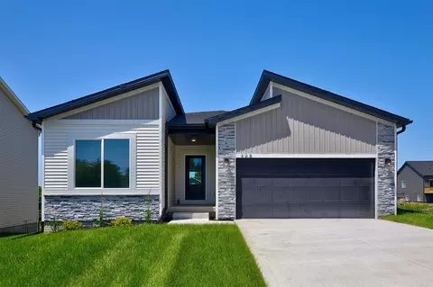 408 Napoli Ave, West Des Moines, IA 50266