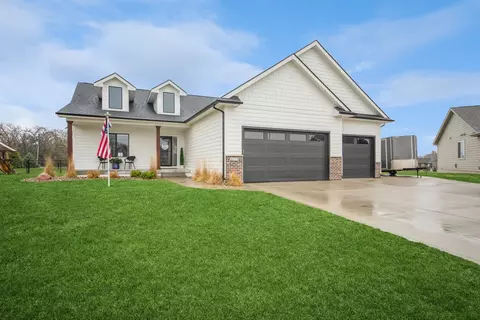 1170 Cardinal Dr, Polk City, IA 50226