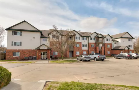 105 NW 8th St #107, Grimes, IA 50111