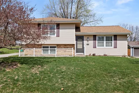 1217 Westside Dr, Polk City, IA 50226
