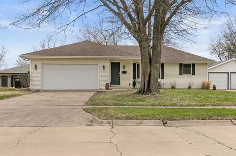 309 NW Beechwood St, Ankeny, IA 50023