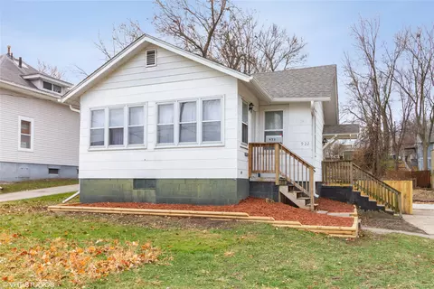 922 Boulder Ave, Des Moines, IA 50315