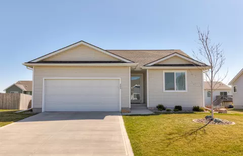 303 NE Monroe Ave, Elkhart, IA 50073