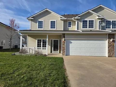 925 10th St SE, Altoona, IA 50009
