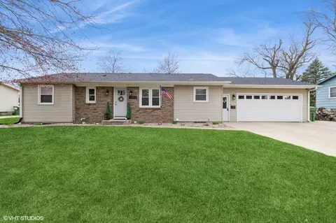 2015 Hayes Ave, Ames, IA 50010