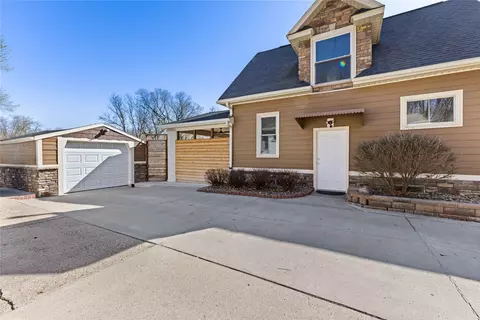 730 Morton Ave, Des Moines, IA 50316