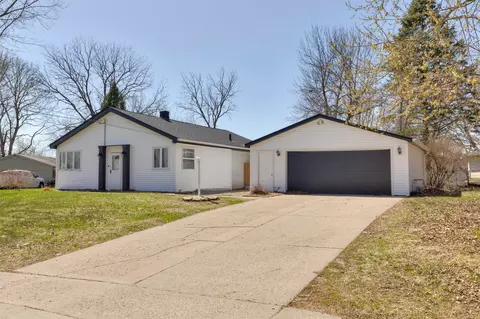 200 Constitution Blvd, Pleasant Hill, IA 50327