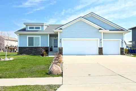 5215 Bulldog Ave, Van Meter, IA 50261