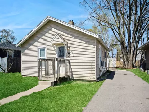6013 Tonka Ave, Des Moines, IA 50312