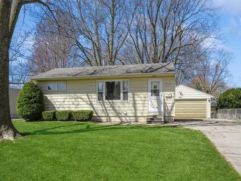 807 E 13th St N, Newton, IA 50208