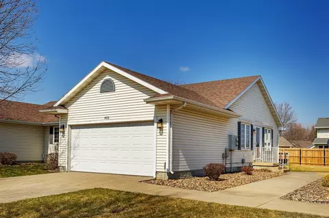 802 NE 5th St, Ankeny, IA 50021