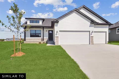 933 Spruce Ave, Norwalk, IA 50211