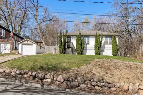2010 S Union St, Des Moines, IA 50315