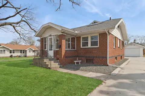 2625 30th St, Des Moines, IA 50310