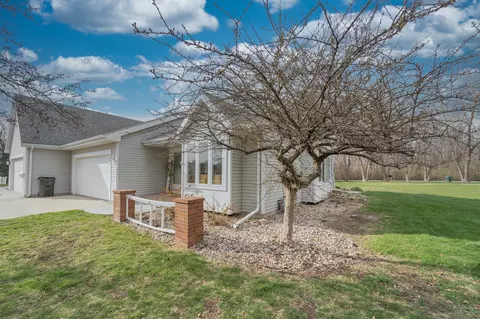 2416 Parkview Pl, Perry, IA 50220
