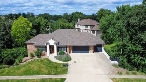 2312 Drenthe Laan Ln, Pella, IA 50219