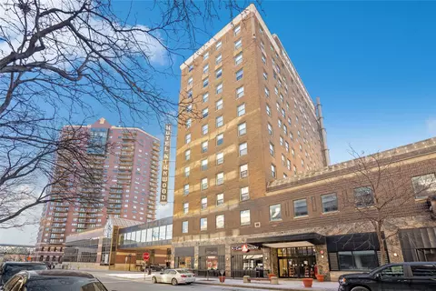 400 Walnut St #401, Des Moines, IA 50309