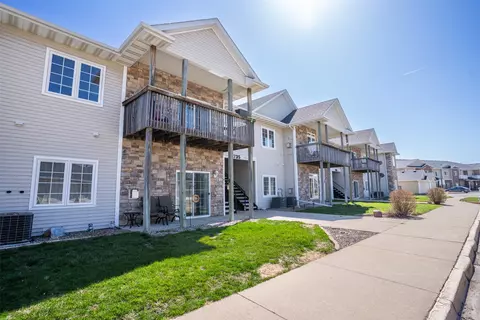 1735 34th Ave SW #1, Altoona, IA 50009