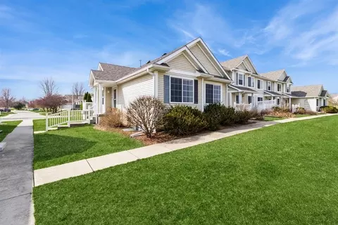4257 Eisenhower Ln #14, Ames, IA 50010