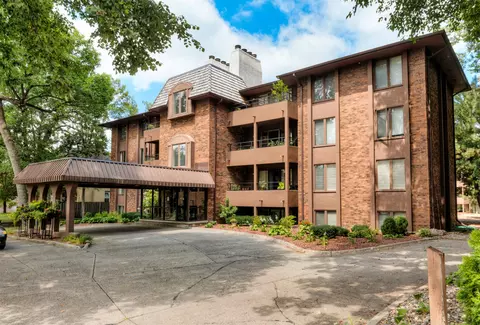 4323 Grand Ave #321, Des Moines, IA 50312