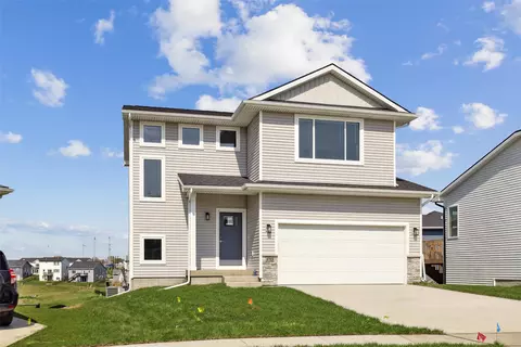 1715 Willow Ct, Norwalk, IA 50211