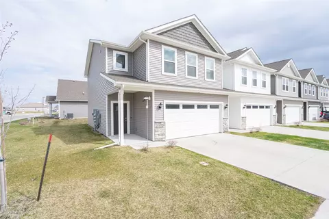3323 NW Cedarwood Ln, Ankeny, IA 50023