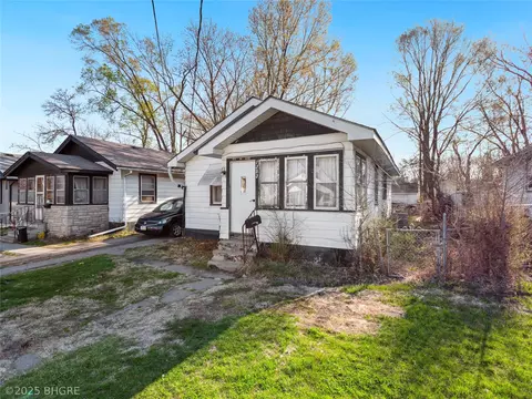 1353 E 15th St, Des Moines, IA 50316