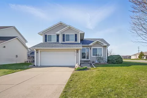2710 12th St SW, Altoona, IA 50009