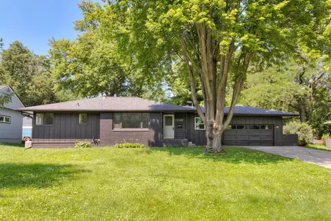1230 16th St, West Des Moines, IA 50265