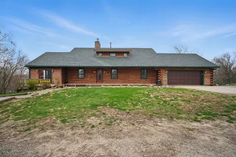 4346 Hwy F36 W Hwy, Newton, IA 50208