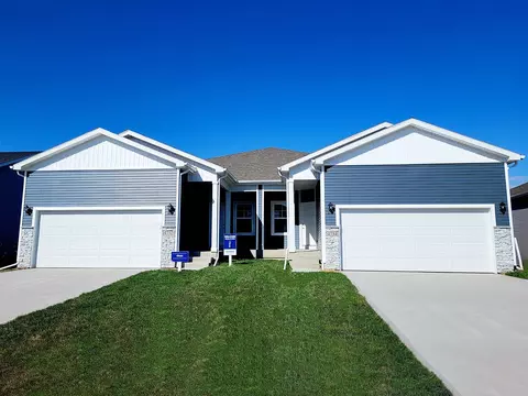 4776 172nd St, Urbandale, IA 50323