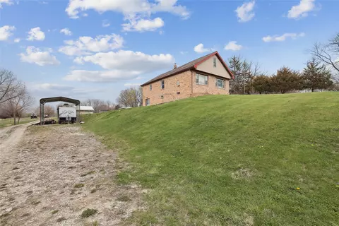 15543 Briggs St, Carlisle, IA 50047