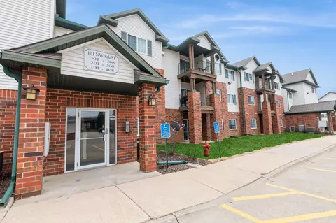 101 NW 8th St #304, Grimes, IA 50111
