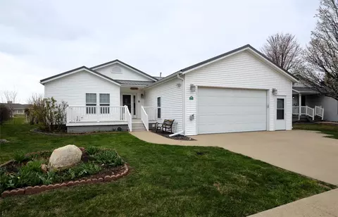 806 33rd St SW, Bondurant, IA 50035